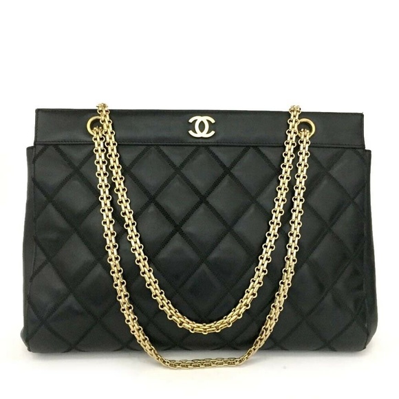 CHANEL Handbags - 💯 Auth CHANEL Quilted Matelasse Lambskin Tote